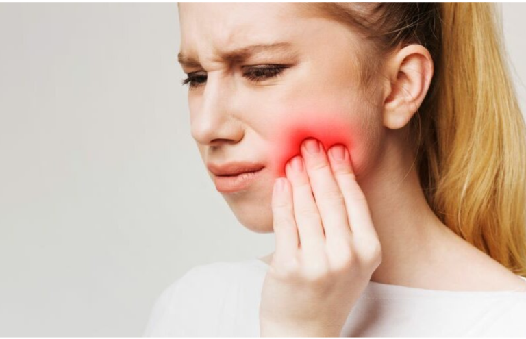 Reasons Your Gum Is Swollen After a Tooth Extraction